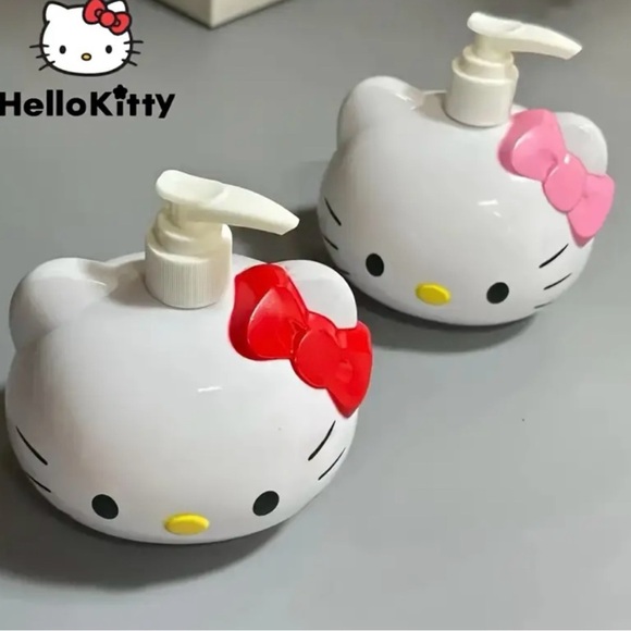 Hello Kitty Liquid Pump Bottle - Hand or Kitchen Soap, Shower Gel, Lotion NEW - Picture 1 of 5